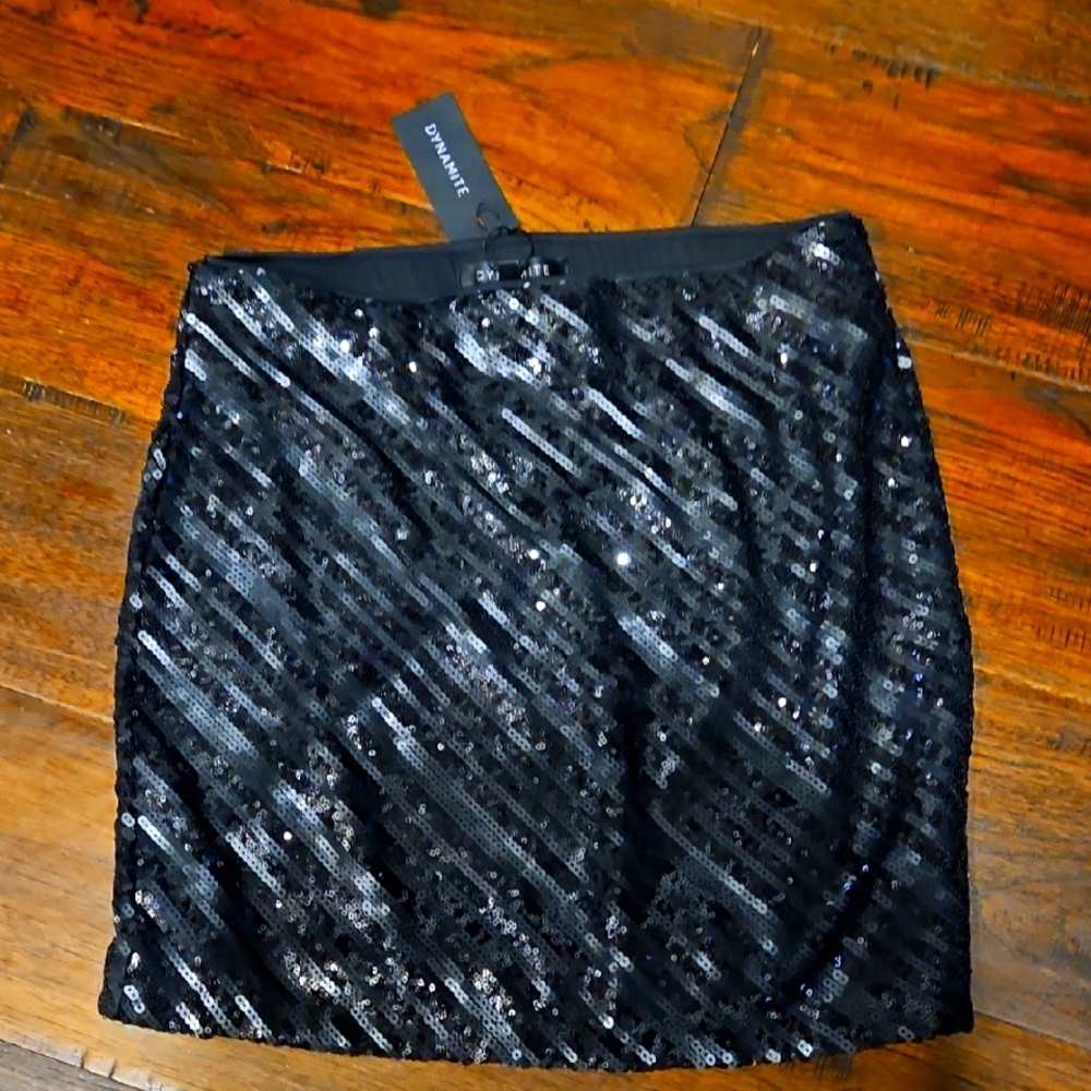 Dynamite Black Sequin Mini Pencil Skirt sz S ✨️5/$30